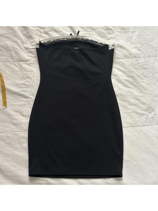 Y2K paper tag Charlotte Russe Black strapless bodycon dress with white lace trim - Picture 3 of 6